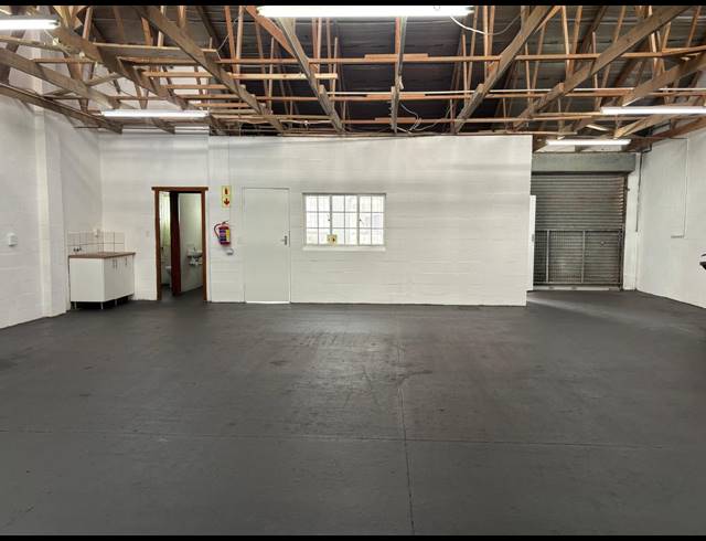 155M² FACTORY TO LET IN MAITLAND